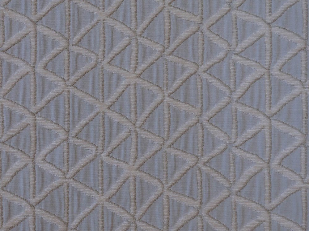 Triangle 48746-002